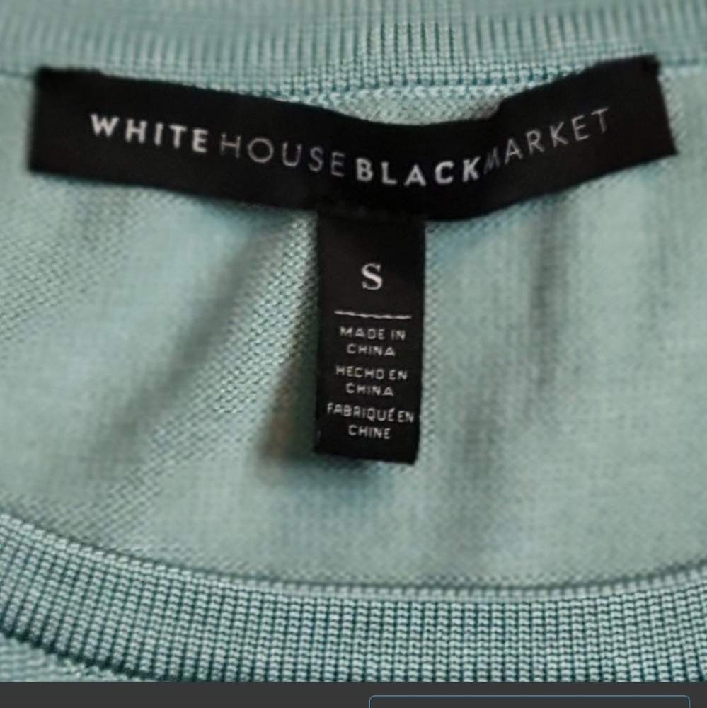 Size small top - Picture 2 of 5